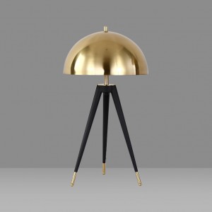 Matthew Fairbank Design – Tripod Lamp Table